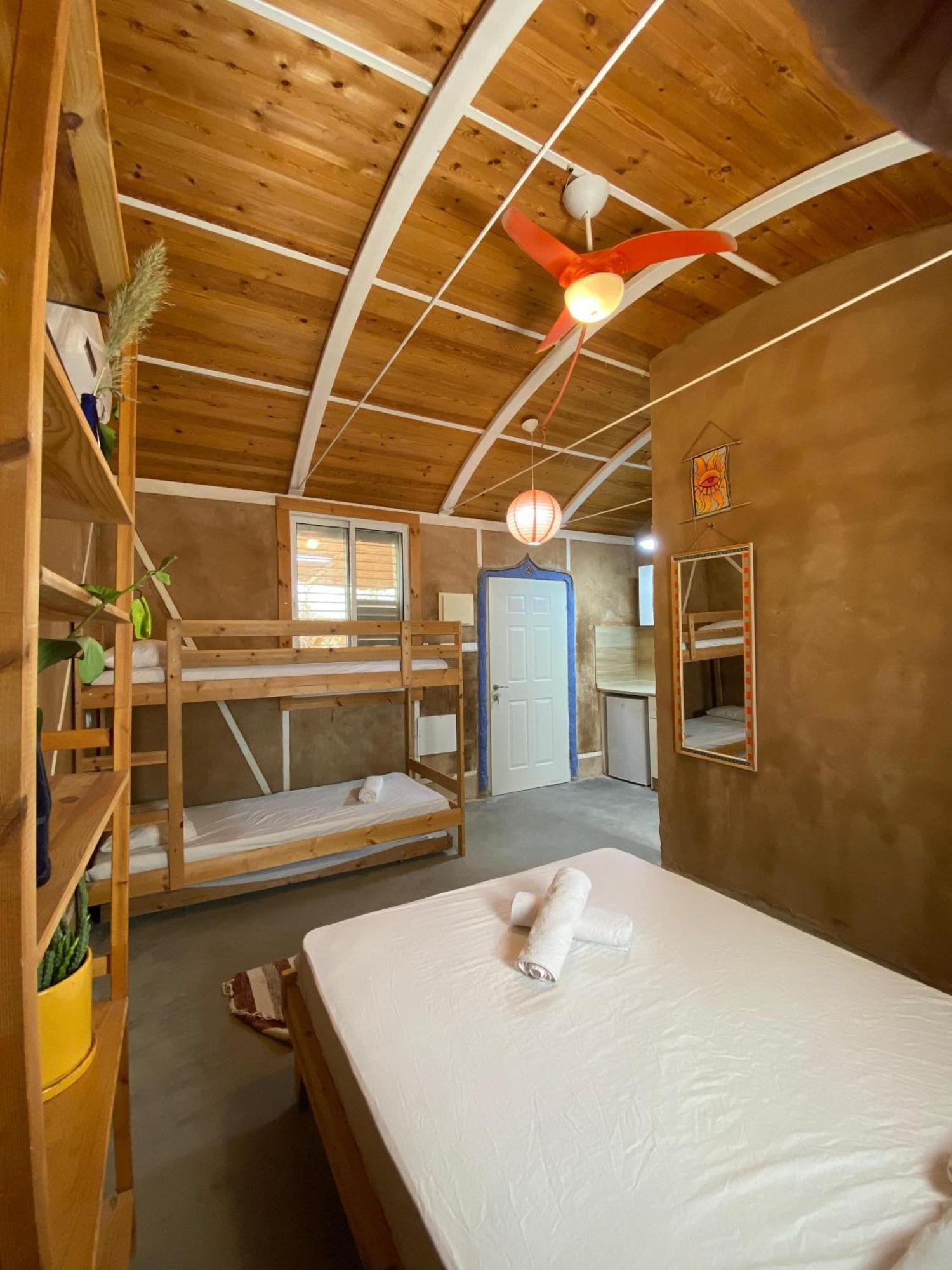 Kibbutz Lotan Eco-Campus Hotel ภายนอก รูปภาพ